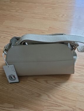 Anna Paola Cream Leather Crossbody Bag
